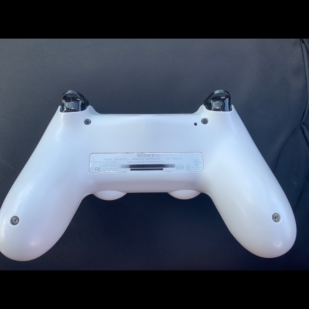 PS4 wireless controller - Picture 2 of 2